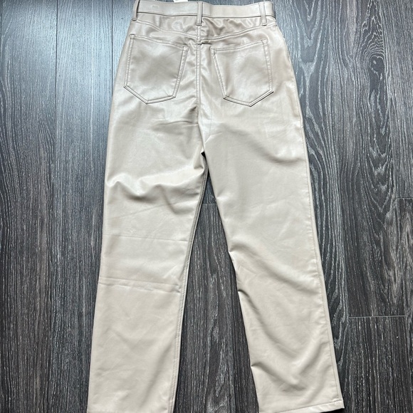 Abercrombie and Fitch High Rise Vegan Leather 90s Straight Pant - Picture 5 of 6